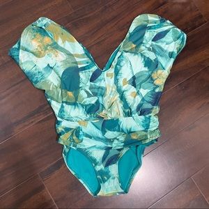 Vicent Camuto one-piece 407 Lagoon swimsuit